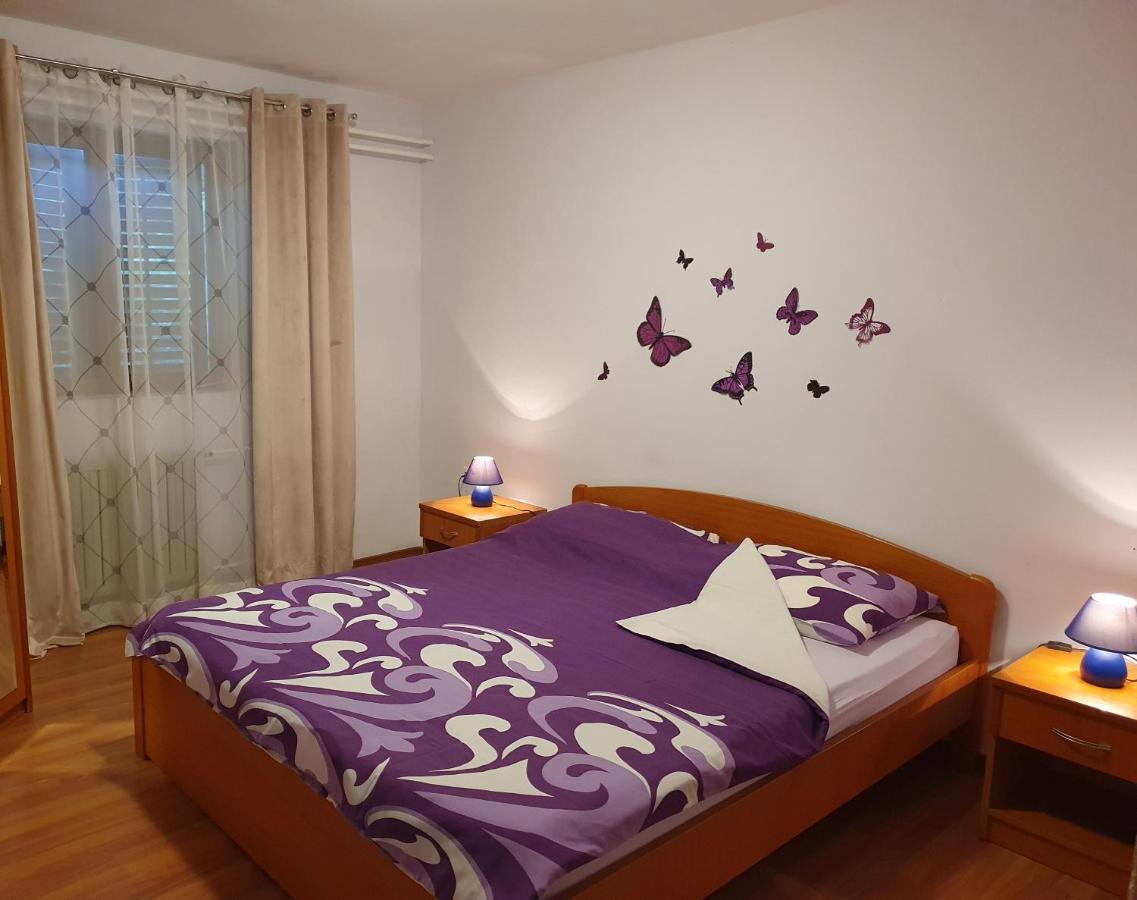 Apartments Sara Labin  Extérieur photo