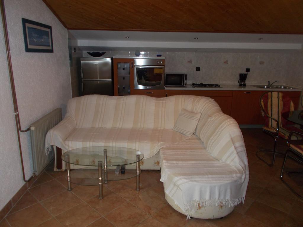Apartments Sara Labin  Extérieur photo