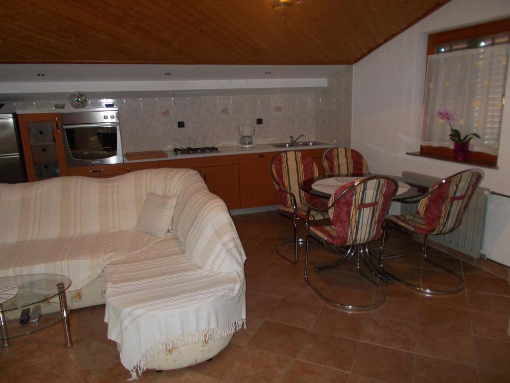 Apartments Sara Labin  Extérieur photo